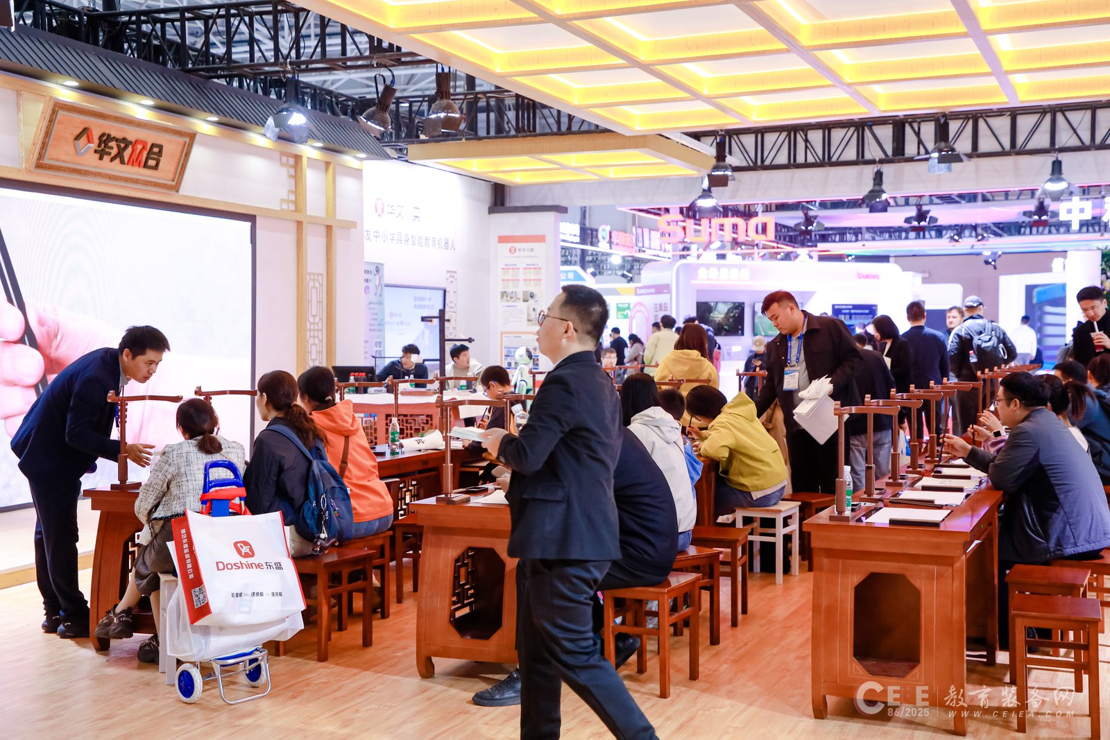 新课标下学校装备怎么配？87届教育装备展，这场国家级盛会给你答案插图3