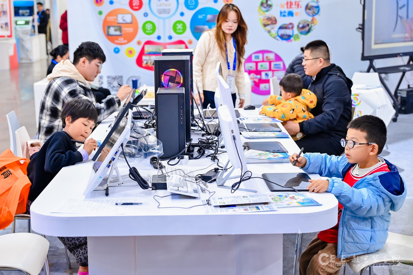 新课标下学校装备怎么配？87届教育装备展，这场国家级盛会给你答案插图1