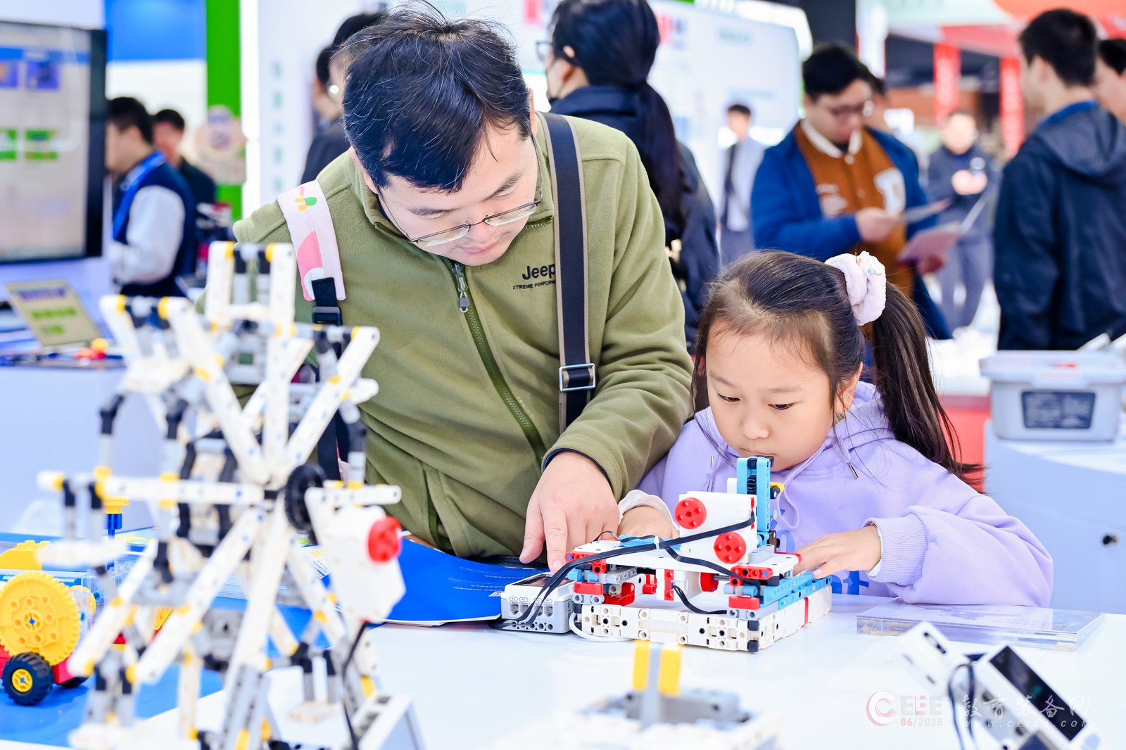 锚定十五五!第87届中国教装展落地成都,解锁人民满意教育新路径插图3 锚定十五五!第87届中国教装展落地成都,解锁人民满意教育新路径插图3